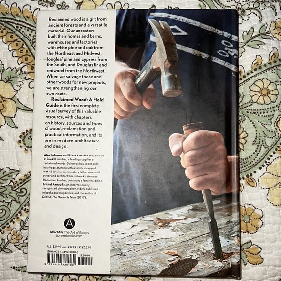 Reclaimed Wood A Field Guide Book - Picture 4 of 5